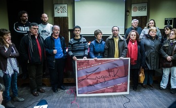 Iñigo Cabacasen lagun eta senideak.