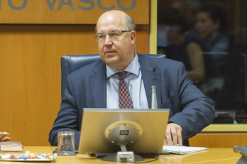 Calparsoro en una comparecencia anterior en el Parlamento de Gasteiz. (Juanan RUIZ / ARGAZKI PRESS)
