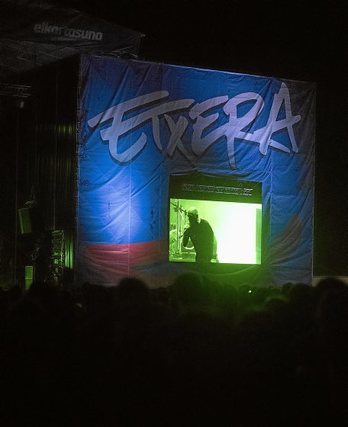 Lakuntzako karpak, jendez gainezka. (ARGAZKI PRESS)