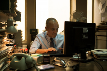 Álvaro (Javier Gutiérrez) es un hombre que trabaja en una notaría. (NAIZ.EUS