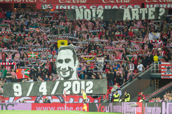 ICHH recordó a Cabacas durante el partido. (Monika DEL VALLE / FOKU)