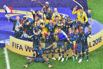 Frantziarrak, garaipena ospatzen. (Odd ANDERSEN/AFP)