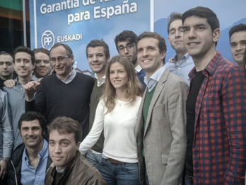 Bea Fanjul junto a Pablo Casado, el pasado mes de diciembre. (@bea_fanjul)