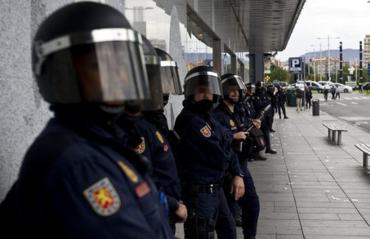 Espainiako Poliziak Iruñean, 2012ko esku hartze baten. (FOKU)