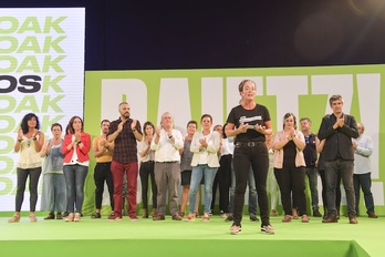 Pozueta y los candidatos de EH Bildu al Congreso y Senado español. (Idoia ZABALETA/FOKU)