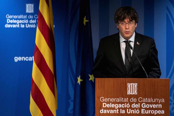 Carles Puigdemont, durante su comparecencia en Bruselas para valorar la sentencia del Supremo. (Kenzo TRIBOUILLARD/AFP)