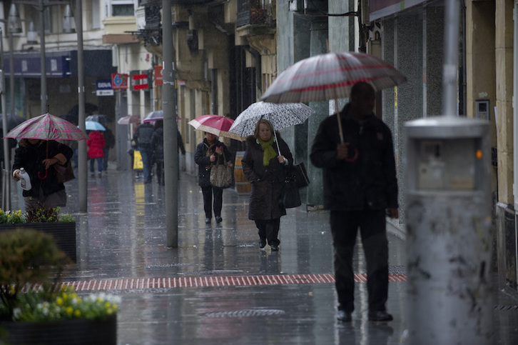 Alerta horia ezarria dago datozen egunetarako Hego Euskal Herrian. (Raul BOGAJO/FOKU)