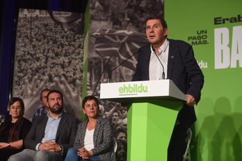 Bildu ha iniciado su campaña con un acto en Tabakalera, Donostia. (Jon URBE / FOKU)