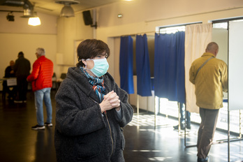 Déjà le 15 mars, les élections se sont déroulées avec des règles sanitaires exceptionnelles. © Guillaume FAUVEAU
