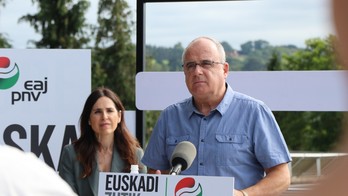 Joseba Egibar, junto a Bakartxo Tejeria durante el acto del lunes      (EAJ-PNV)