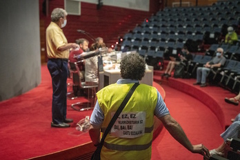 La mesa redonda ha sido organizada por Pentsionistak Araba. (Jaizki FONTANEDA/FOKU)