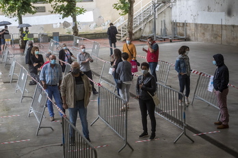 Colas y medidas excepcionales para votar en Ordizia. (Gorka RUBIO | FOKU)