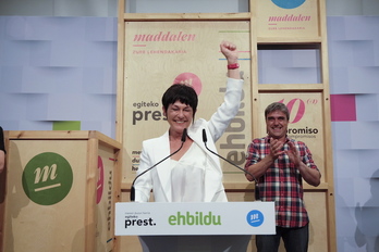 Maddalen Iriarte, celebrando los resultados de las elecciones al Parlamento de Gasteiz. (Jon URBE/FOKU)