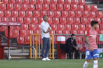 Garitano en el partido en Granada. (LOF)