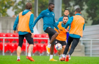 Williams durante el entrenamiento de este miércoles por la mañana. (@AthleticClub)