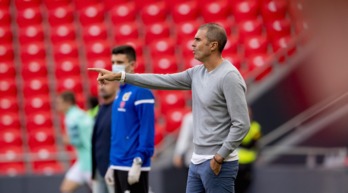 Garitano en el partido ante el Levante. (@AthleticClub)
