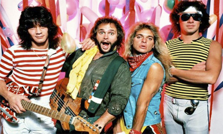 Duela hilabete eskas hil zen argazkian ezkerretan agertzen den Eddie Van Halen.