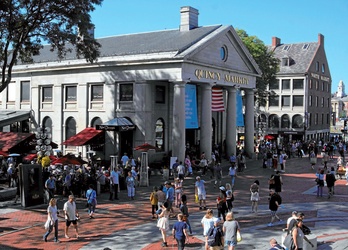 Quincy azoka herrikoia.