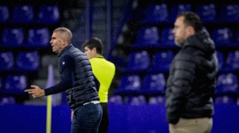 Garitano en el partido ante el Betis de la temporada pasada en San Mamés. (Aritz LOIOLA / FOKU)
