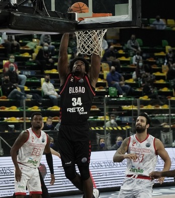 aaron Jones abandona la entidad bilbaina para irse a Cholet. (Marisol RAMÍREZ / FOKU)