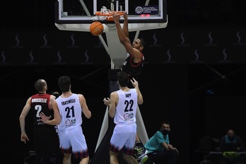 Felipe Dos Anjos ha sido uno de los inesperados faros de Bilbao Basket. (FIBA)