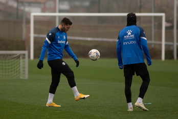 Lucas Pérez  volverá a la que fue su casa para jugar con la elástica albiazul. (@ALAVES)