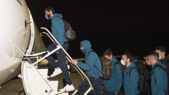 La expedición del Athletic no ha podido aterrizar en Madrid y ha vuelto a Bilbo. (ATHLETIC CLUB)