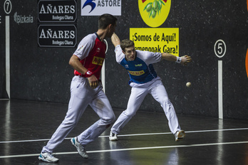 Iñaki Artolak burua altxatu ezinda jarritzen du lesioekin. (Aritz LOIOLA/FOKU)