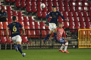 Osasuna ha cometido errores defensivos en el primer tiempo que le han lastrado todo el partido. (LOF)