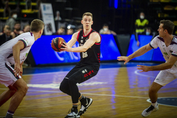 Kulboka ha anotado 14 puntos en la derrota de Bilbao basket en Andorra. (Jaizki FONTANEDA/FOKU)