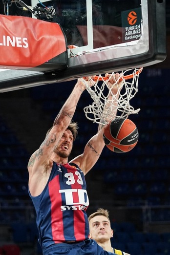 Saski Baskonia ha mandado mientras le ha durado el físico a Polonara, pero después de ha hundido. (Endika PORTILLO / FOKU)