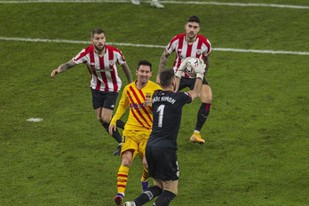 Messi en el último partido ante el Athletic en San Mamés. (Aritz LOIOLA / FOKU)
