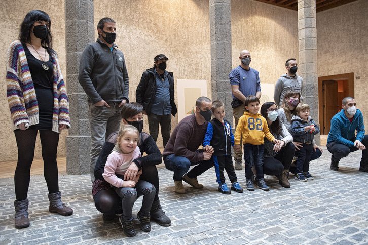 Mendigorriko guraso eta haurrek otsailaren 7an Iruñean egindako agerraldia. (Jagoba MANTEROLA/FOKU)