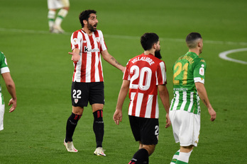Raúl García, sancionado, y Vilallibre, lesionado, no han entrado en la convocatoria para recibir al Valencia. (AGENCIA LOF)