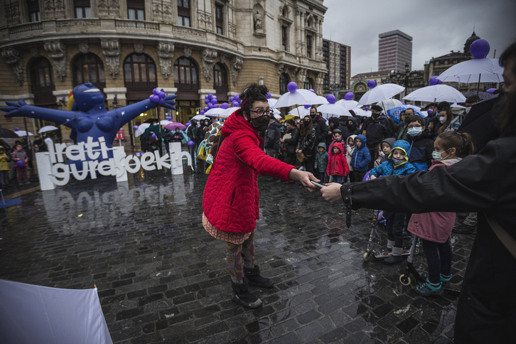 'Irati Gurasoekin Etxera' plataformak Bilbon antolatutako ekitaldi baten irudia. (Aritz LOIOLA /FOKU)