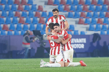 Celebración de los jugadores del Athletic. (Europa Press)