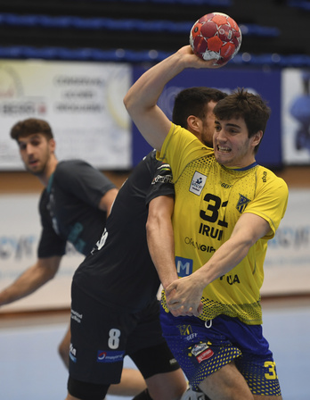 Con su victoria sobre el Valladolid, Bidasoa se mantiene en la segunda posición. (Jon URBE/FOKU)