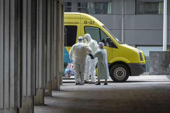 Las hospitalizaciones, al alza en Hego Euskal Herria. (Gorka RUBIO / FOKU)