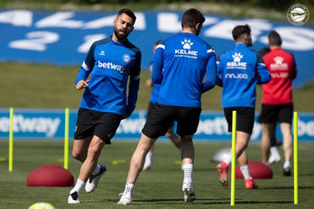 Ruben Duarte, Alavesekin gaurko lan saioan Ibaian. (DEPORTIVO ALAVES)