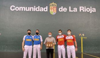 Los cuatro finalistas han terminado satisfechos con lo que se han encontrado en el cestaño. (BAIKOPILOTA)