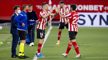 Raúl García estuvo a punto de marcar en Sevilla justo antes de tener que dejar el campo por un golpe. (@AthleticClub)