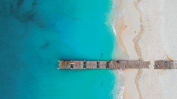 Arubajo Eagles Becach, munduko zazpigarren ederrena, bidaiaren ustez. 