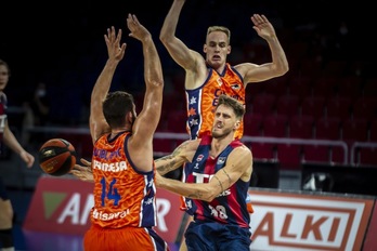 La recuperación de Polonara es una de las mayores preguntas que deberá responder Saski Baskonia a partir de este lunes en los playoffs. (Jaizki FONTANEDA / FOKU)