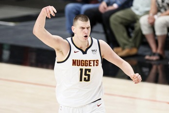 Nikola Jokic, de patito feo a MVP de la NBA en la temporada 2020/21. (Steph CHAMBERS / AFP PHOTO)