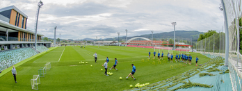 Entrenamiento del primer equipo con Marcelino en las instalaciones de Lezama. (@AthleticClub)