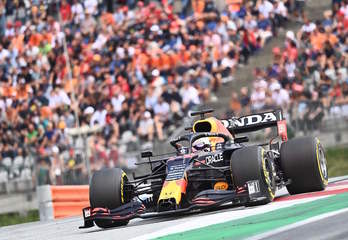 Verstappen se ha exhibido en el circuito de su escudería. (Joe KLAMAR/AFP)