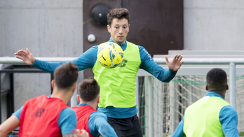 Vesga durante un entrenamiento de la pasada temporada en Lezama. (@AthleticClub)