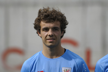 Juan Artola en el primer entrenamiento de la pretemporada con el Athletic. (Aritz LOIOLA / FOKU)