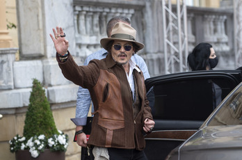 Johnny Depp sale este jueves del María Cristina. (E