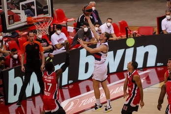 Arturs Kurucs tendrá otro duro examen en Manresa, ante la ausencia de Baldwin. (EUROLEAGUE.NET)